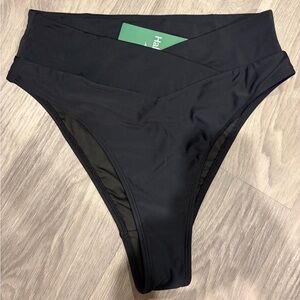 HALARA Black Crossover Swim Bottoms